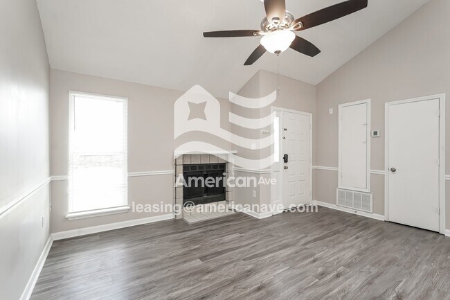 Foto del edificio - 3409 Knollcrest Rd