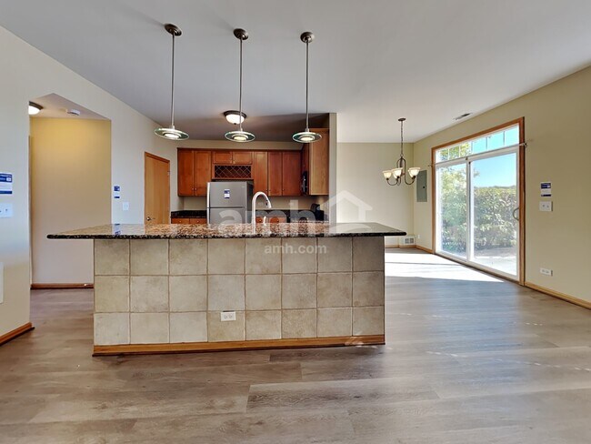 Foto del edificio - 1979 Cobblestone Dr