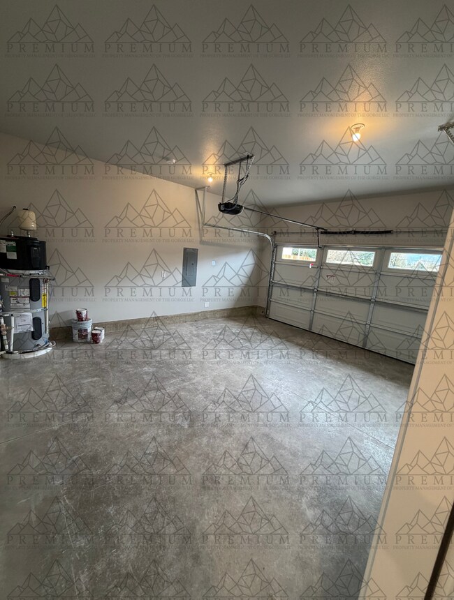 Building Photo - 3 BED 2.5 BATH NEW BUILD!