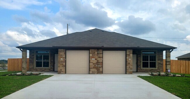Foto del edificio - 1909-B Caspian Trail - Move in Ready!