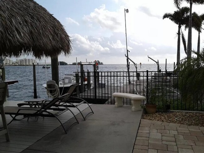 Foto del edificio - 1 Harbor Dr
