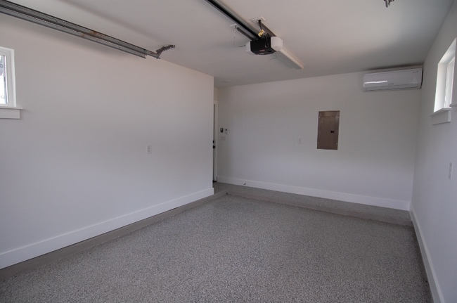 Building Photo - 6806 Pondsdale Ln