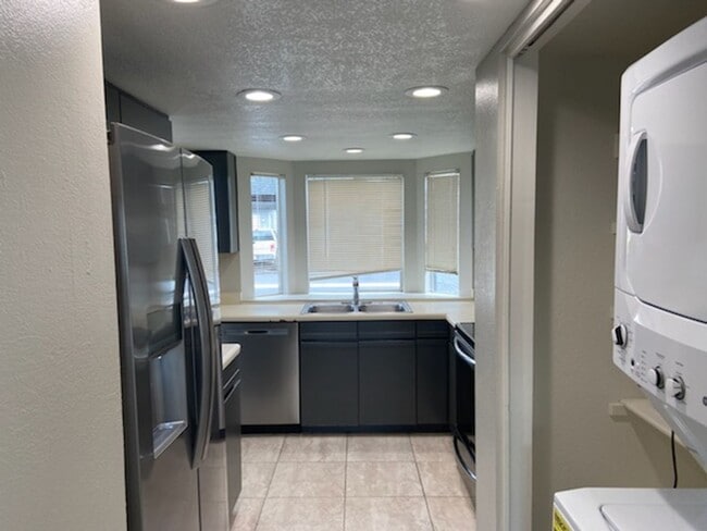 Building Photo - 3 BED MESA CONDO NEAR GILBERT RD & UNIVERSITY AREA