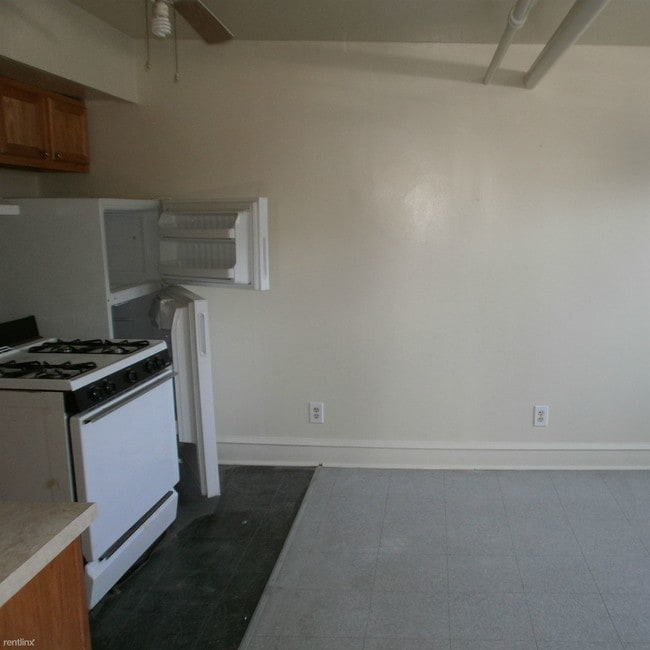 Building Photo - 7246 Hazel Ave