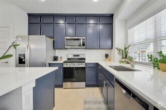 Building Photo - 2013 Warely Ln