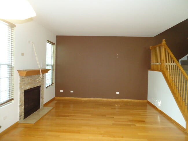 Building Photo - 250 S Oak Creek Ln