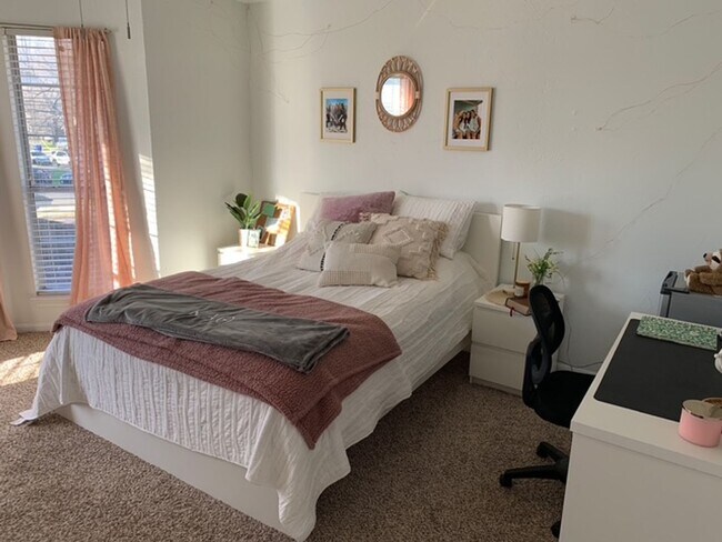 Foto del edificio - Updated Baylor Furnished Condo