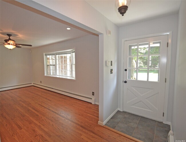 Foto del edificio - 640 Longview Ln