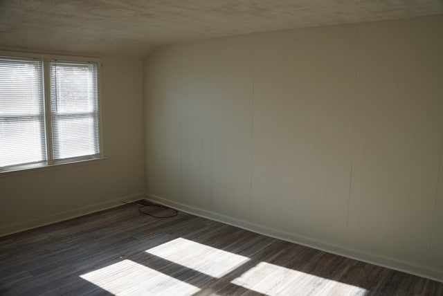 Building Photo - 2711 W 5th St