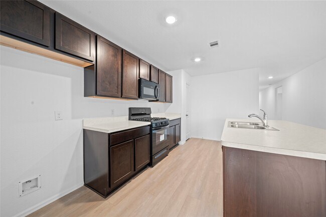 Foto del edificio - 3442 Hughes Mdw Wy