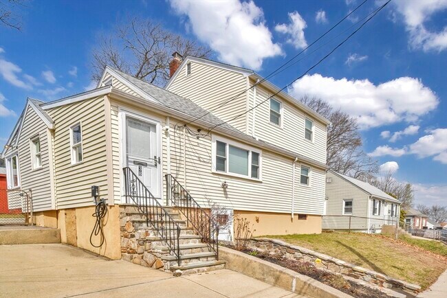 Building Photo - 38 Grassmere Rd