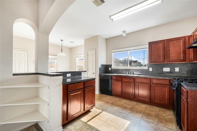 Building Photo - 1623 Royal Chase Dr