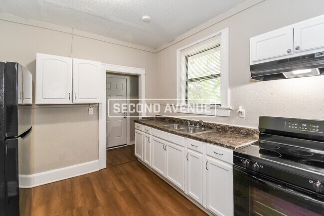 Building Photo - 204 W 23rd ST