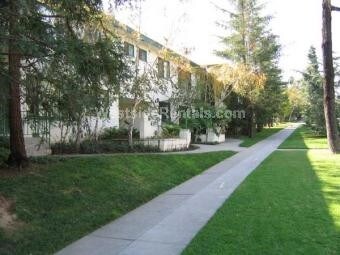 Building Photo - 3650 Los Feliz Blvd