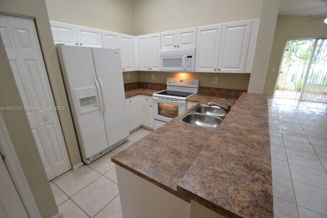 Foto del edificio - 18781 SW 25th Ct