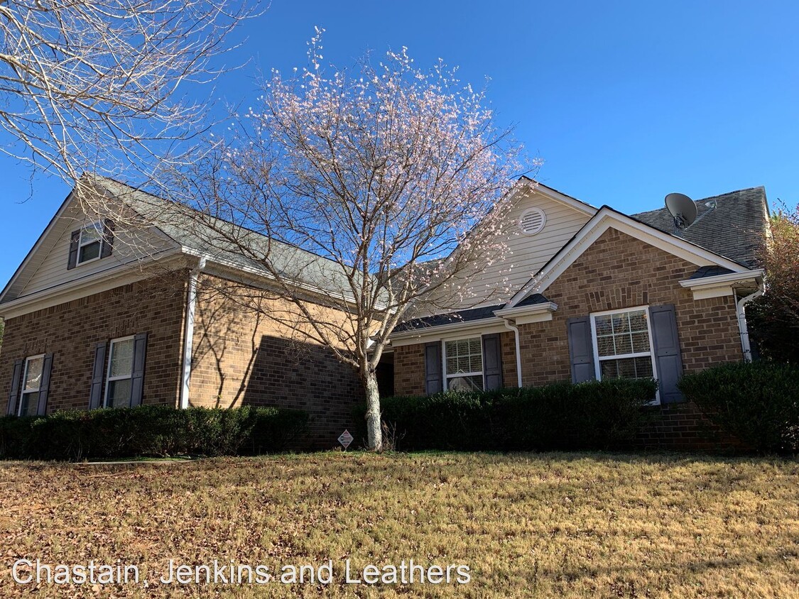 Primary Photo - 3 br, 2 bath House - 245 Tall Pine Lane