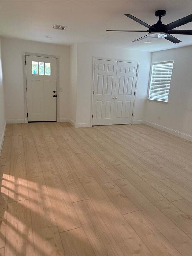 Building Photo - 3207 E Heatherock Cir
