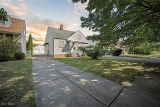Building Photo - 15705 Fernway Dr