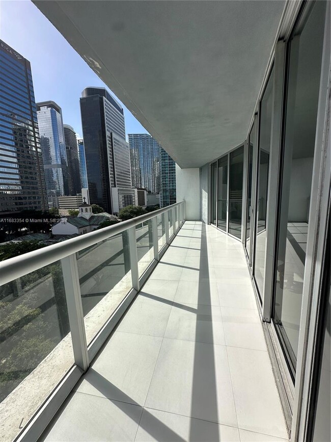 Foto del edificio - 495 Brickell Ave