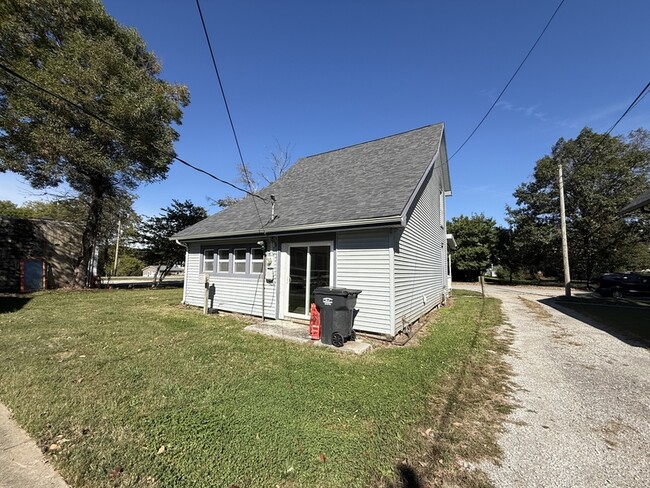 Building Photo - 23 E Brown St