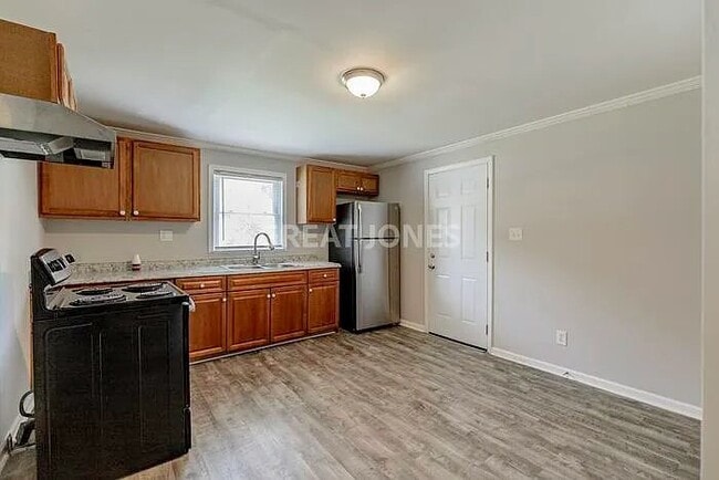 Building Photo - 921 Cantwell St