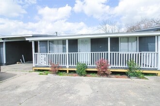 Building Photo - 123 Stavena Rd