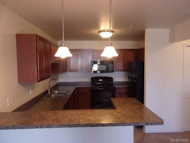 Building Photo - 21851 Hartford Way