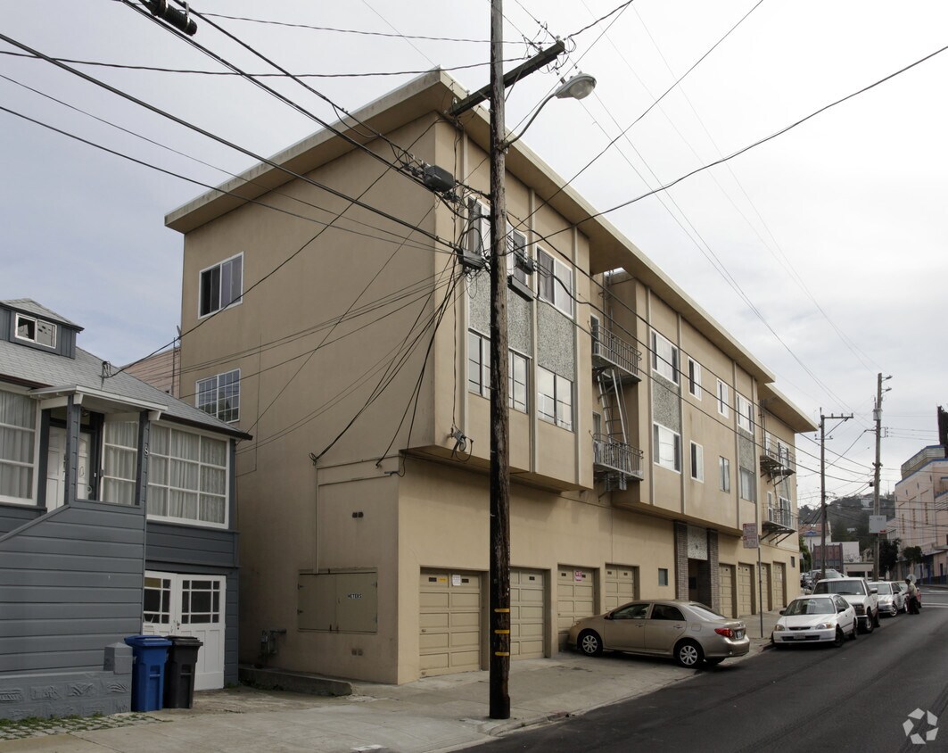 Building Photo - 4 Vendome Ave