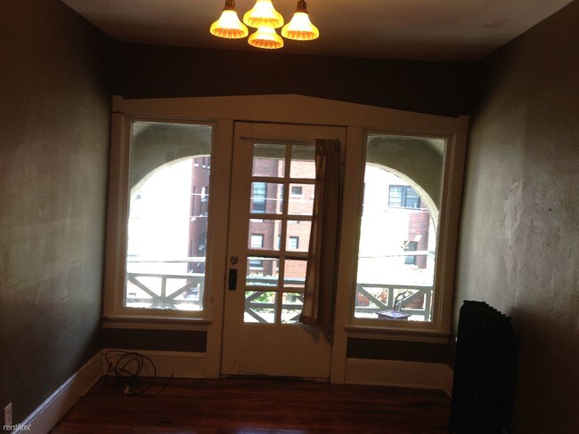 Building Photo - Studio, 1 bath  - 456 Wealthy St SE Apt 5