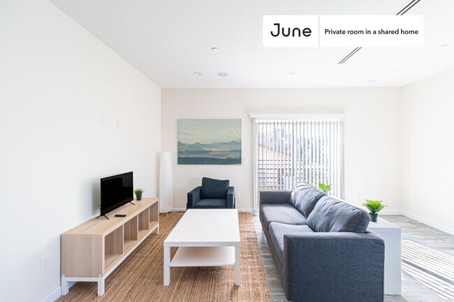 Foto del edificio - Room in Shared 5 bed/5 bath home