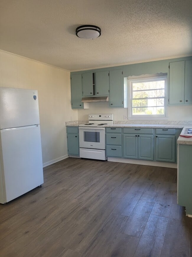 Building Photo - 2605 Vineyard St