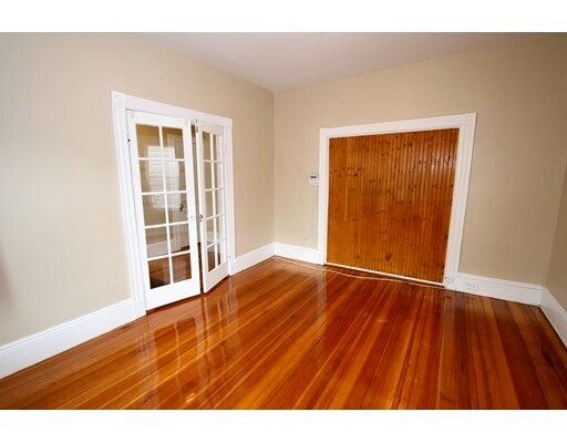 Building Photo - 118-120 Wrentham St