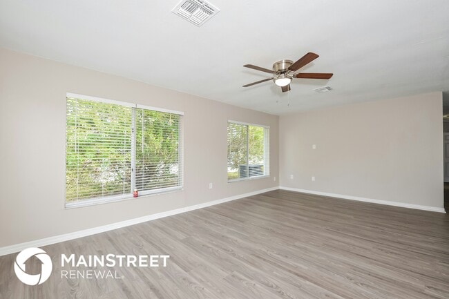Building Photo - 3019 Clay Cir