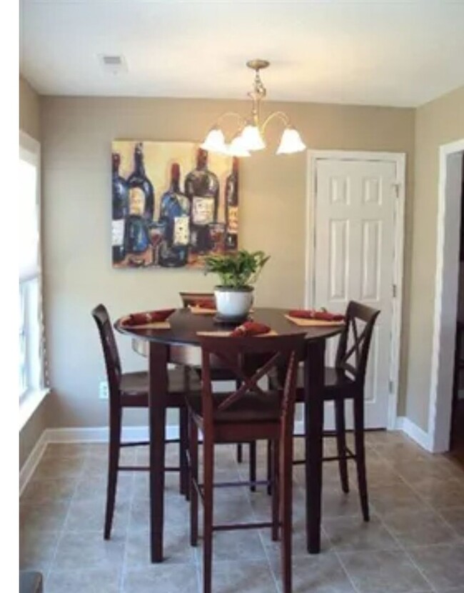 Building Photo - Dogwood Cove - 3 Bedroom 2 bath - Home in ...
