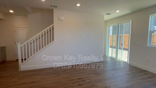 Building Photo - 2139 Daimler Place
