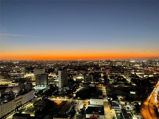 Foto del edificio - 1040 Biscayne Blvd