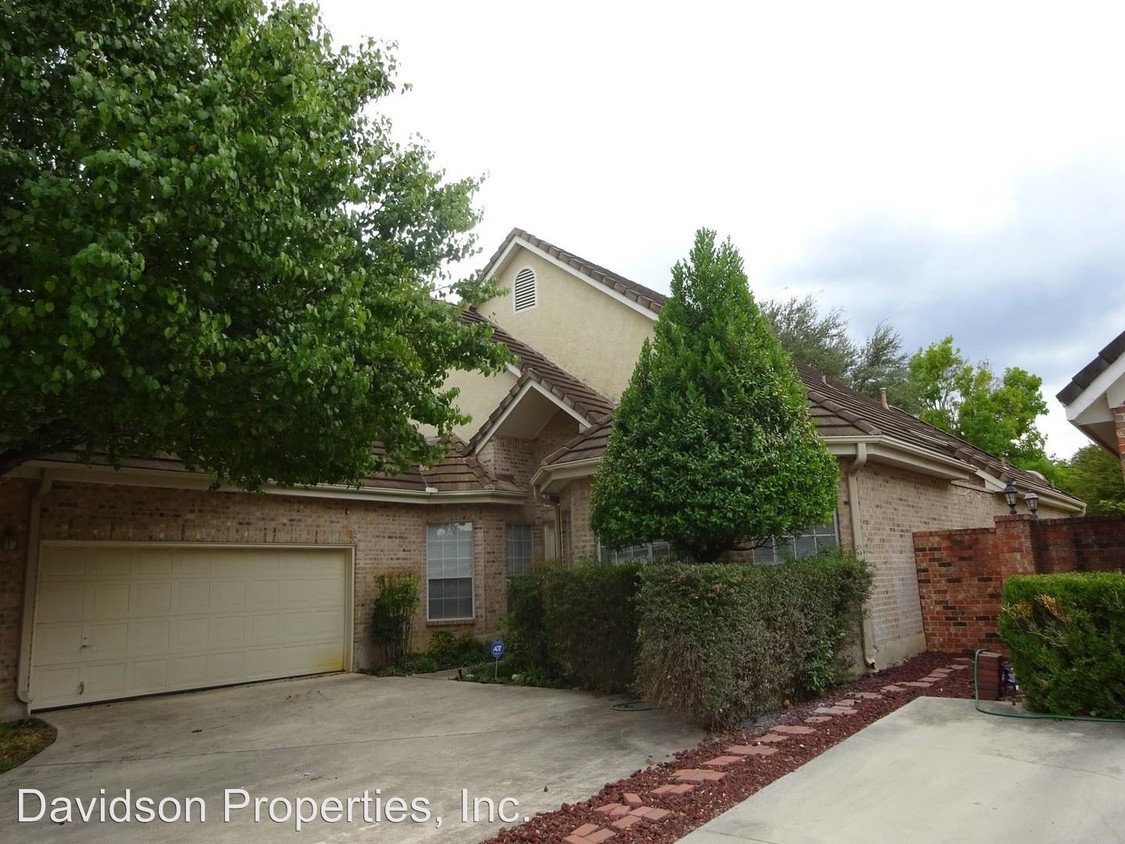 Primary Photo - 3 br, 2 bath House - 68 Campden Circle