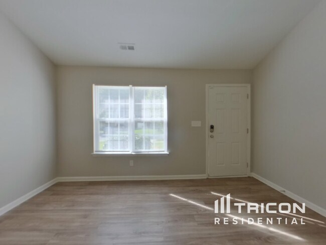 Foto del edificio - 4842 Elizabeth Rd
