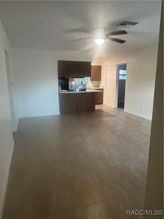 Foto del edificio - 921 E Turner Camp Rd