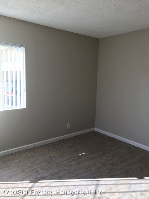 Foto del edificio - 4730 W 118th St