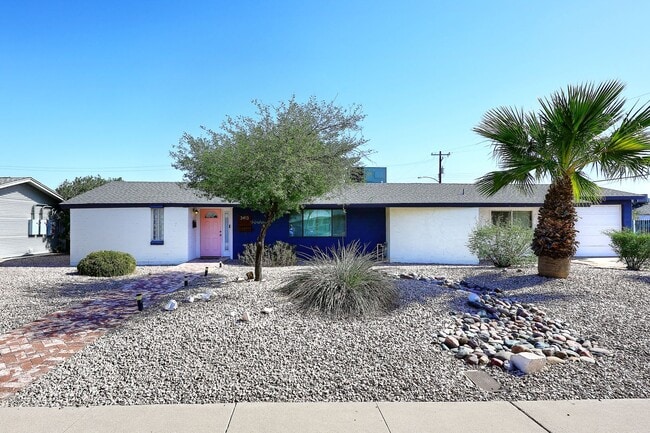 Building Photo - 3413 N 16th Dr