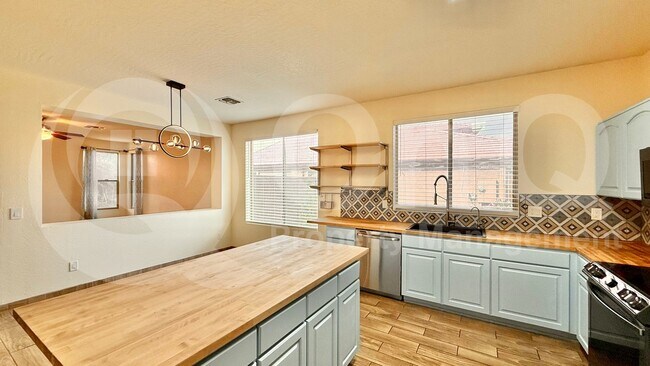 Foto del edificio - 6904 S 30th Ln