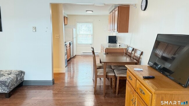 Foto del edificio - 646 Howe Ave