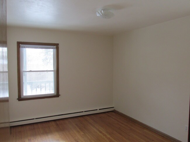 Foto del edificio - 1113 Haywood Dr