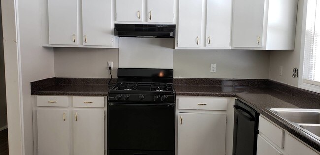 Foto del edificio - 173 Baker Rd NW
