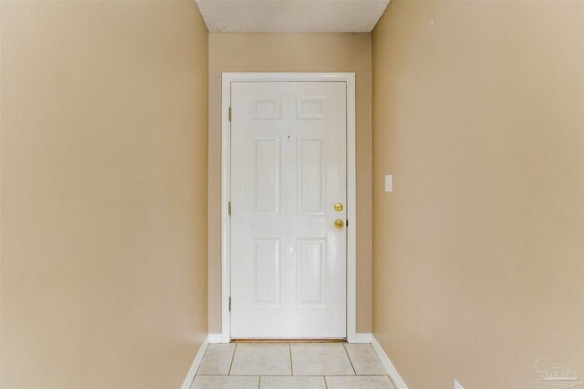 Building Photo - 1545 Kitty Hawk Dr