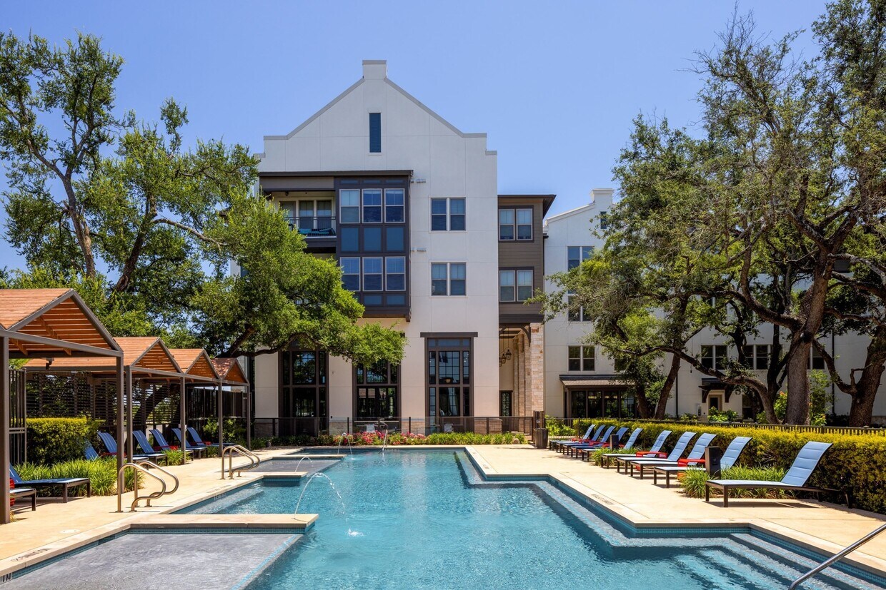 AMLI Lakeline Apartments in Austin, TX