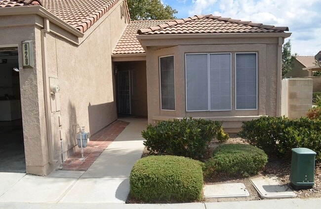 Foto del edificio - 928 Summerfield St