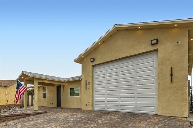 Foto del edificio - 7074 Pinebrook Ct