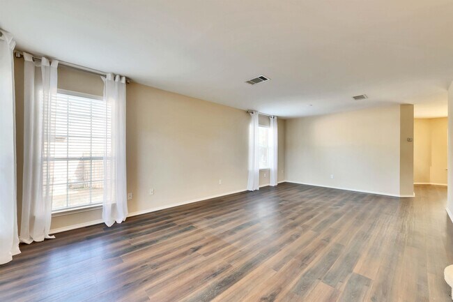 Foto del edificio - 8104 Red Rock Cove